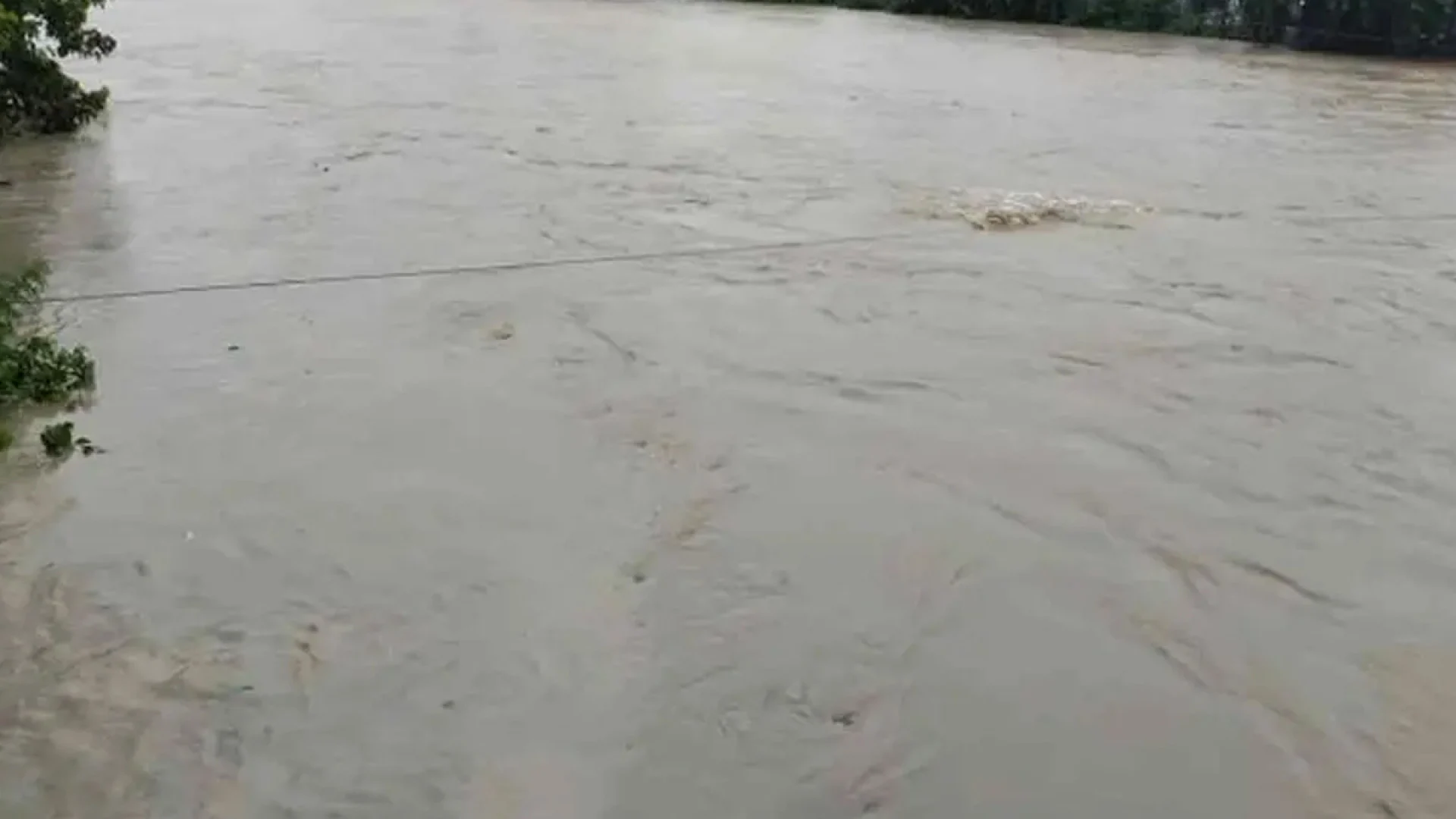 ভারী বৃষ্টিতে বাড়ছে নদীর পানি, হবিগঞ্জ-মৌলভীবাজারে প্লাবনের শঙ্কা