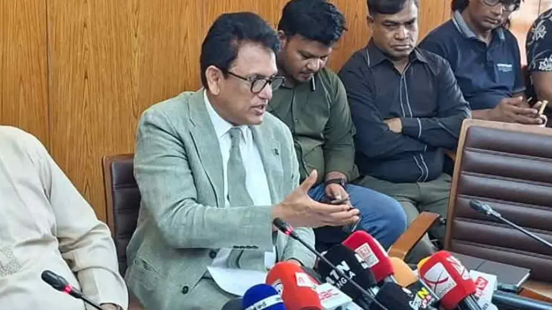 রমজানের পরই এসএসসি পরীক্ষা, আপাতত পেছানোর সিদ্ধান্ত নেই: আ ন ম এহসানুল হক মিলন