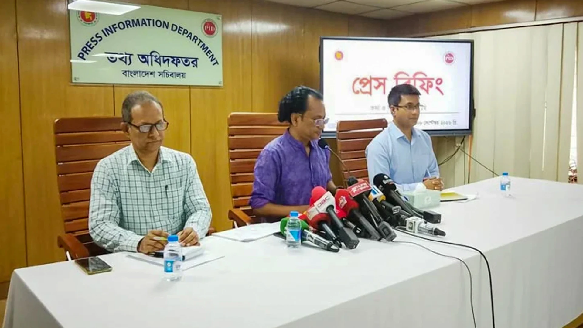সরকার শেখ হাসিনাকে ধরে আনতে চায়: ডা. জাহেদ