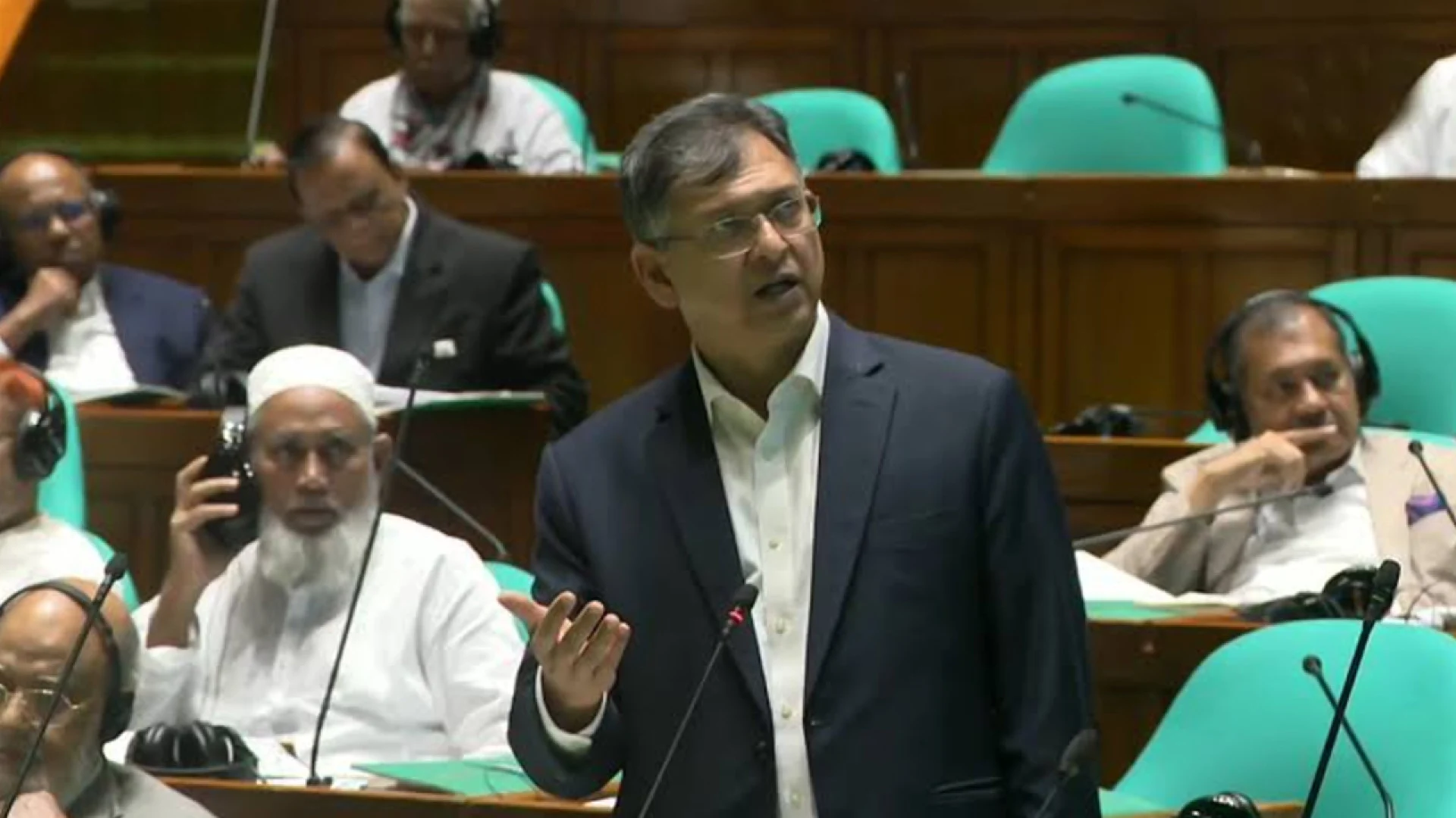 র‍্যাব বিলুপ্ত করে গঠন করা হচ্ছে নতুন বাহিনী এসআরবি: সংসদে স্বরাষ্ট্রমন্ত্রী