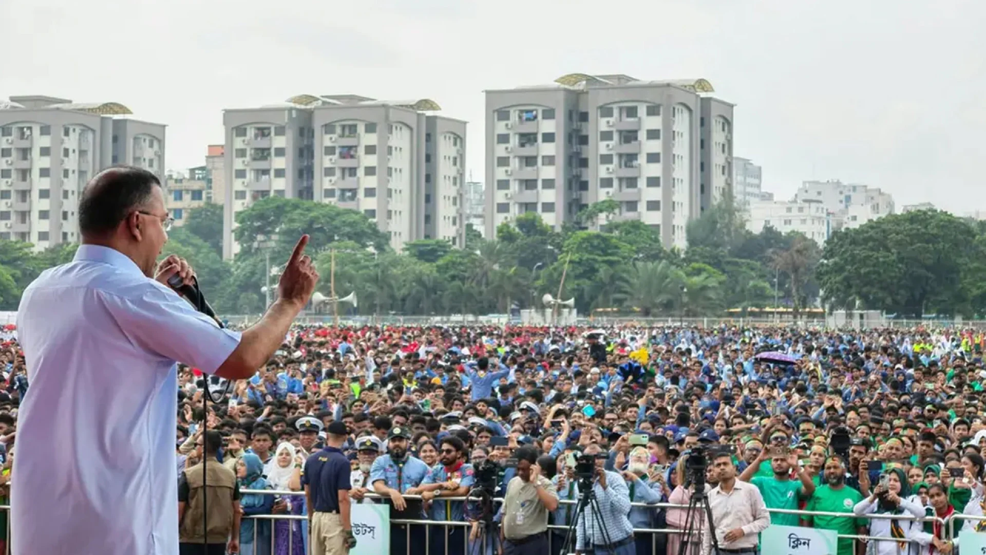 ‘তরুণ সমাজ চাইলে দেশ পুনর্গঠনে কেউ বাধা দিতে পারবে না’: প্রধানমন্ত্রী তারেক রহমান