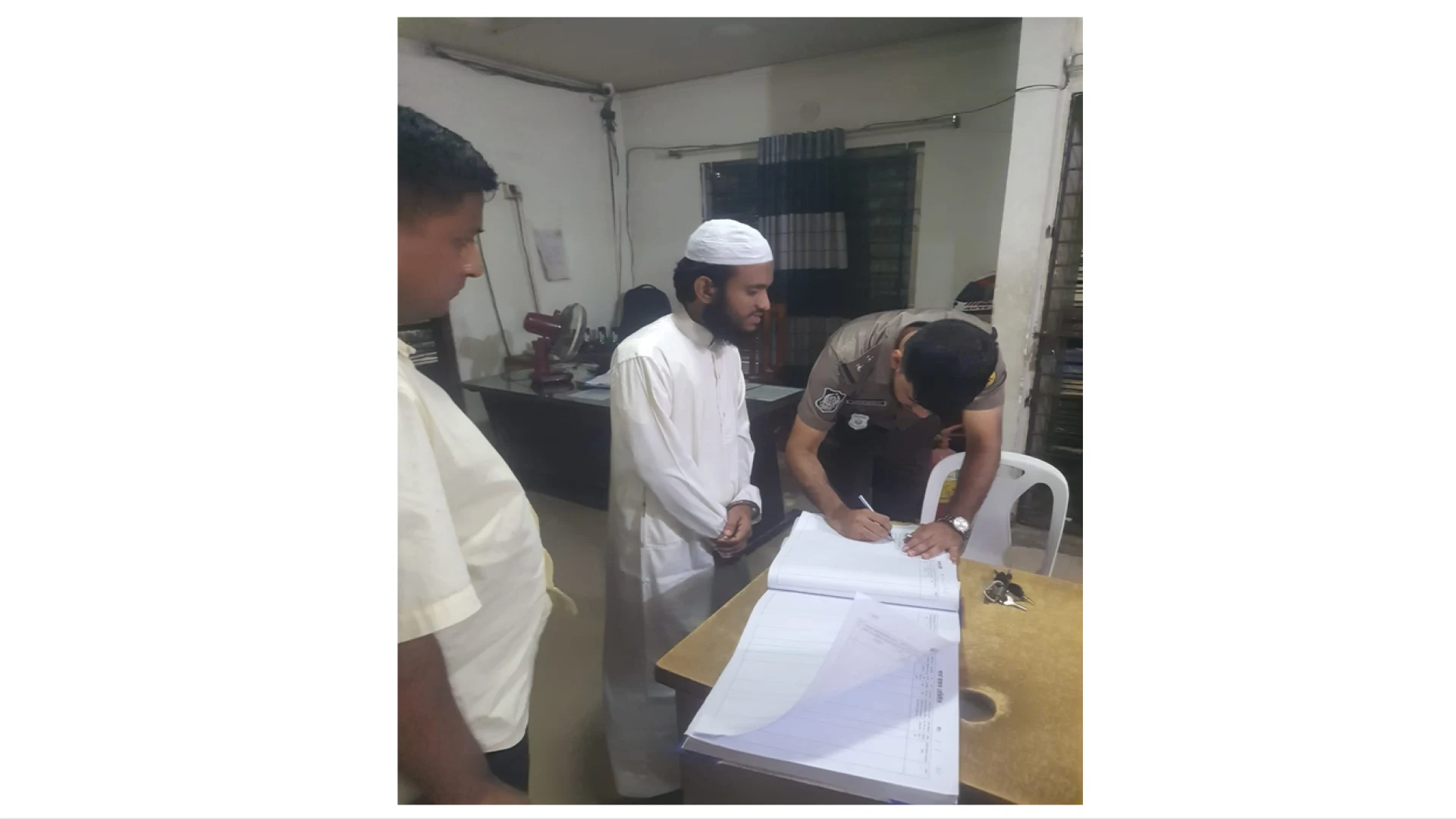 উত্তরায় ১০ বছরের মাদ্রাসাছাত্রকে বলাৎকারের চেষ্টার অভিযোগে আসামি গ্রেপ্তার