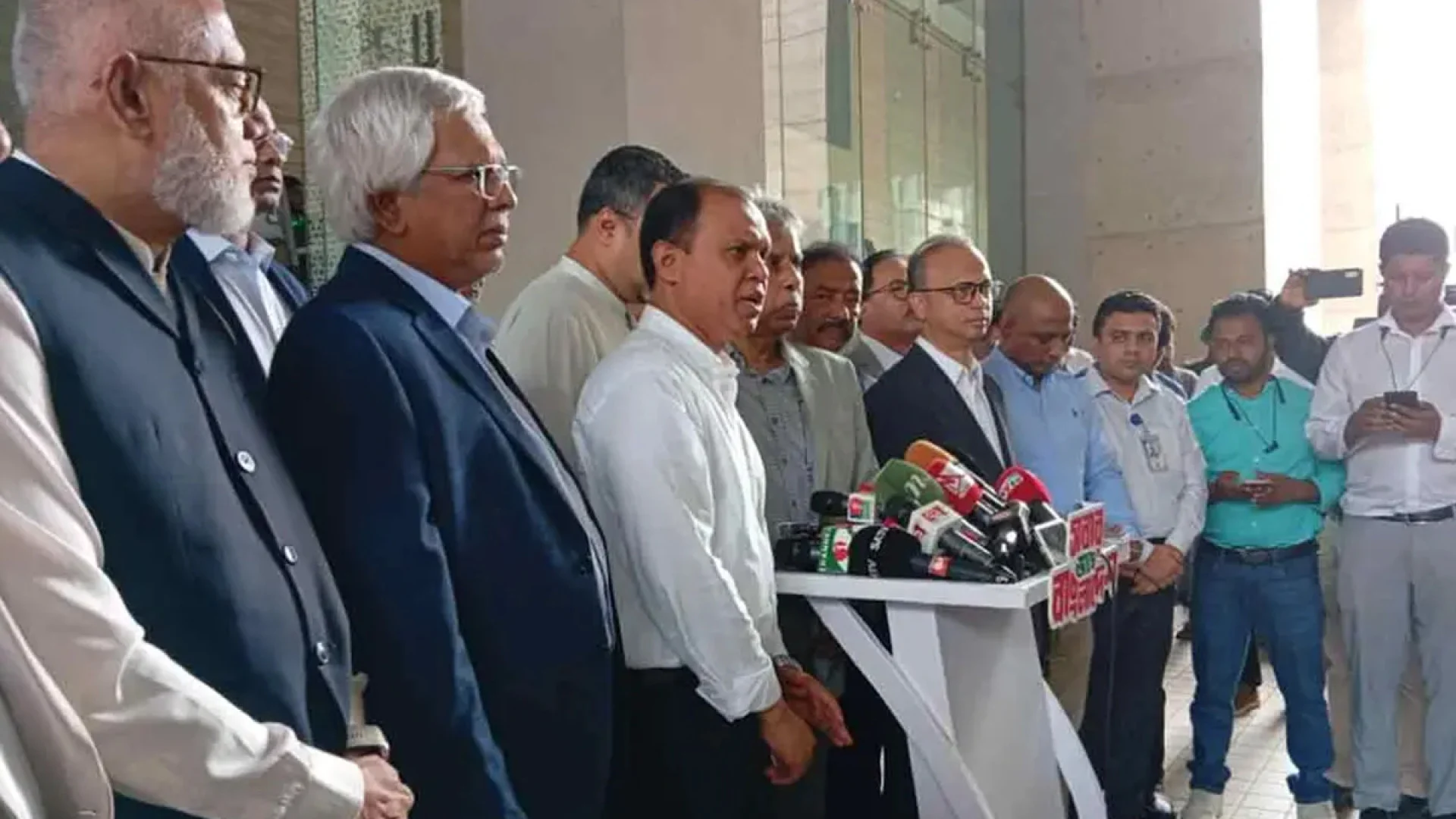 শিল্পে জ্বালানি সরবরাহ বাড়ছে, মঙ্গলবার থেকেই সংকট কমার আশা