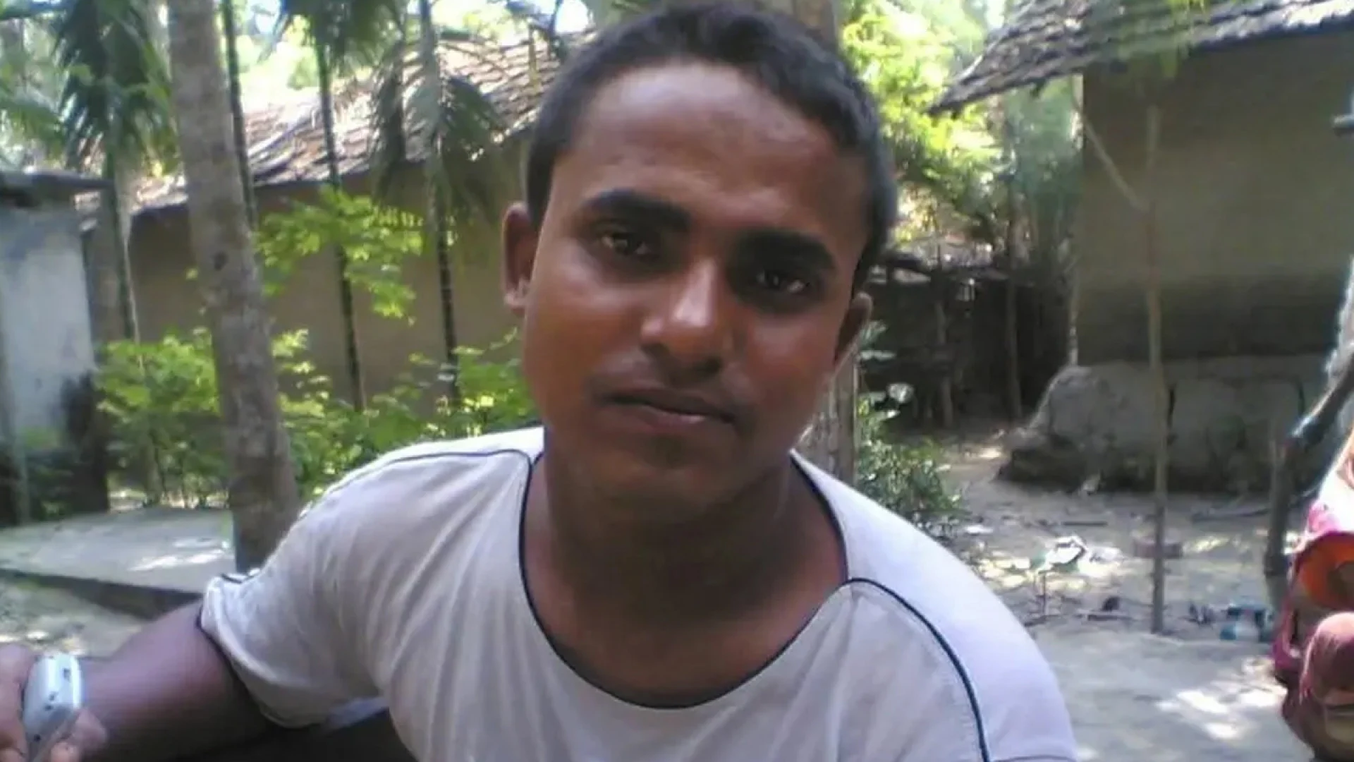 পটকা মাছ খেয়ে একই পরিবারের ৫ জন অসুস্থ, চিকিৎসাধীন মুদি ব্যবসায়ীর মৃত্যু