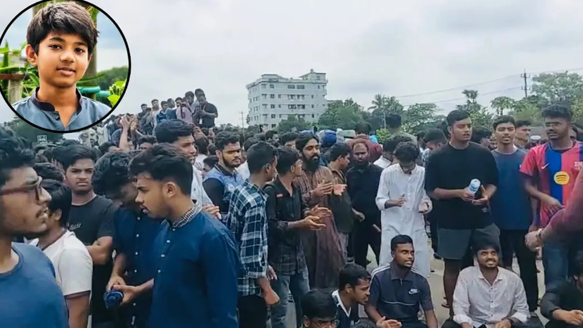 অপ্রতিম হত্যার বিচার দাবিতে মহাসড়ক অবরোধ, ৫ কিলোমিটার যানজট