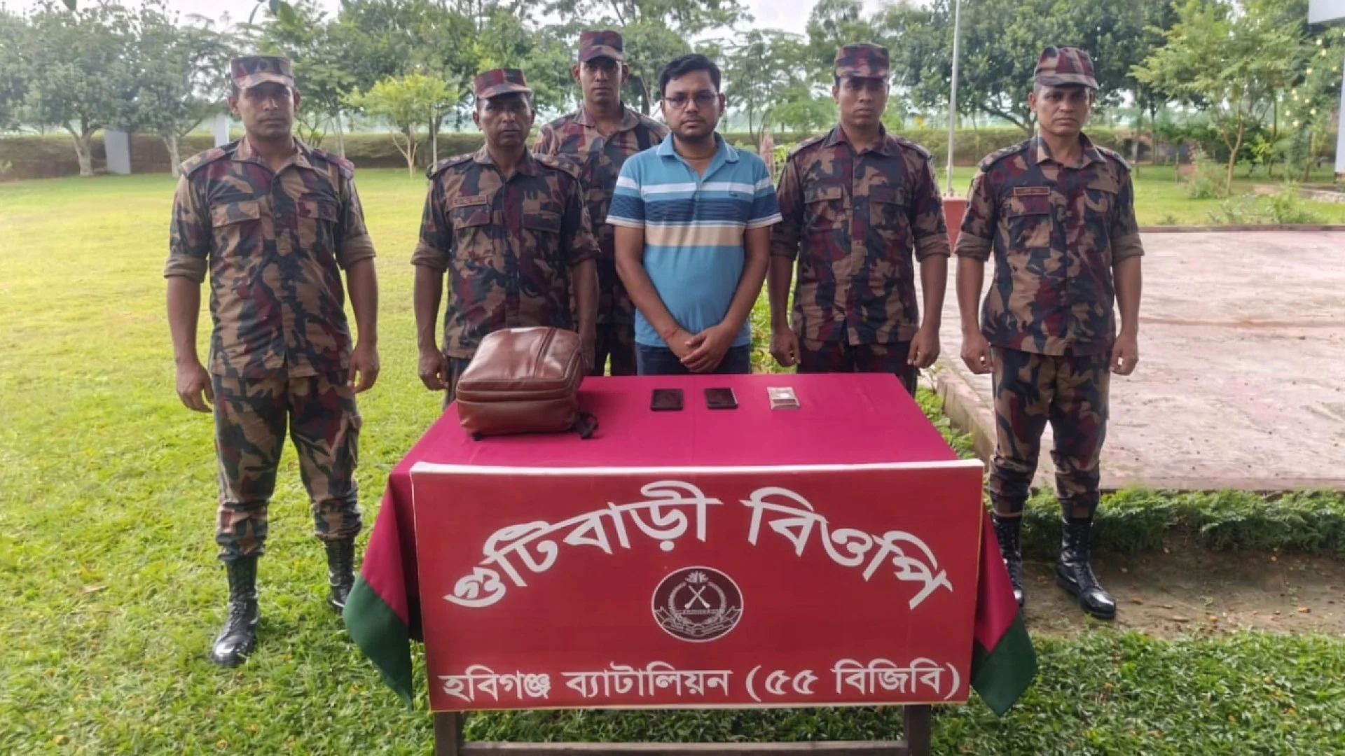 শ্রীমঙ্গল সীমান্তে ভারতে প্রবেশের চেষ্টায় নির্বাচন অফিসের পলাতক কর্মচারী আটক