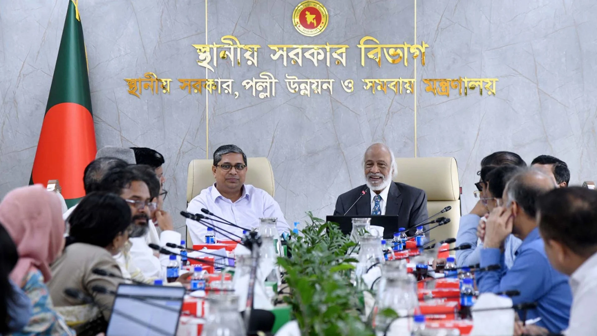 ঢাকার যানজট, ডেঙ্গু ও জলাবদ্ধতা নিরসনে দ্রুত পদক্ষেপ নেওয়ার নির্দেশ এলজিআরডি মন্ত্রীর