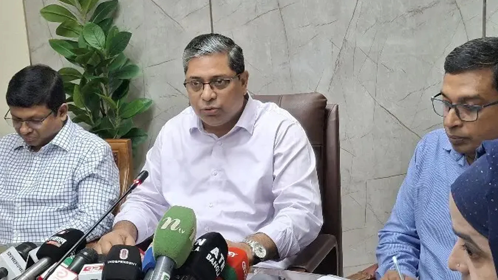   ছাদভিত্তিক সৌরবিদ্যুতের উৎপাদনে ছাড় করা হয়েছে ৩৭০ কোটি টাকা-স্থানীয় সরকার প্রতিমন্ত্রী