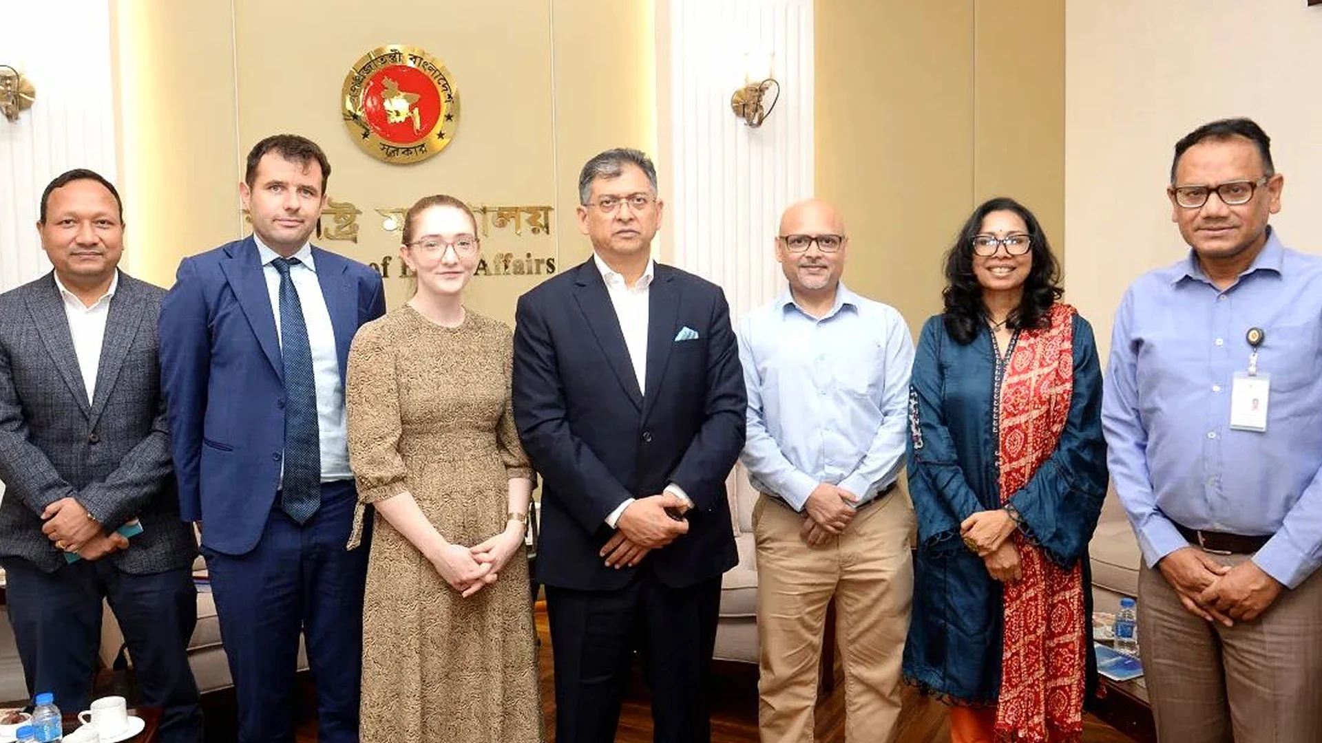 স্বরাষ্ট্রমন্ত্রীর সাথে ব্রিটিশ হাইকমিশন ও ডেমোক্রেসি ইন্টারন্যাশনালের যৌথ প্রতিনিধিদলের সাক্ষাৎ