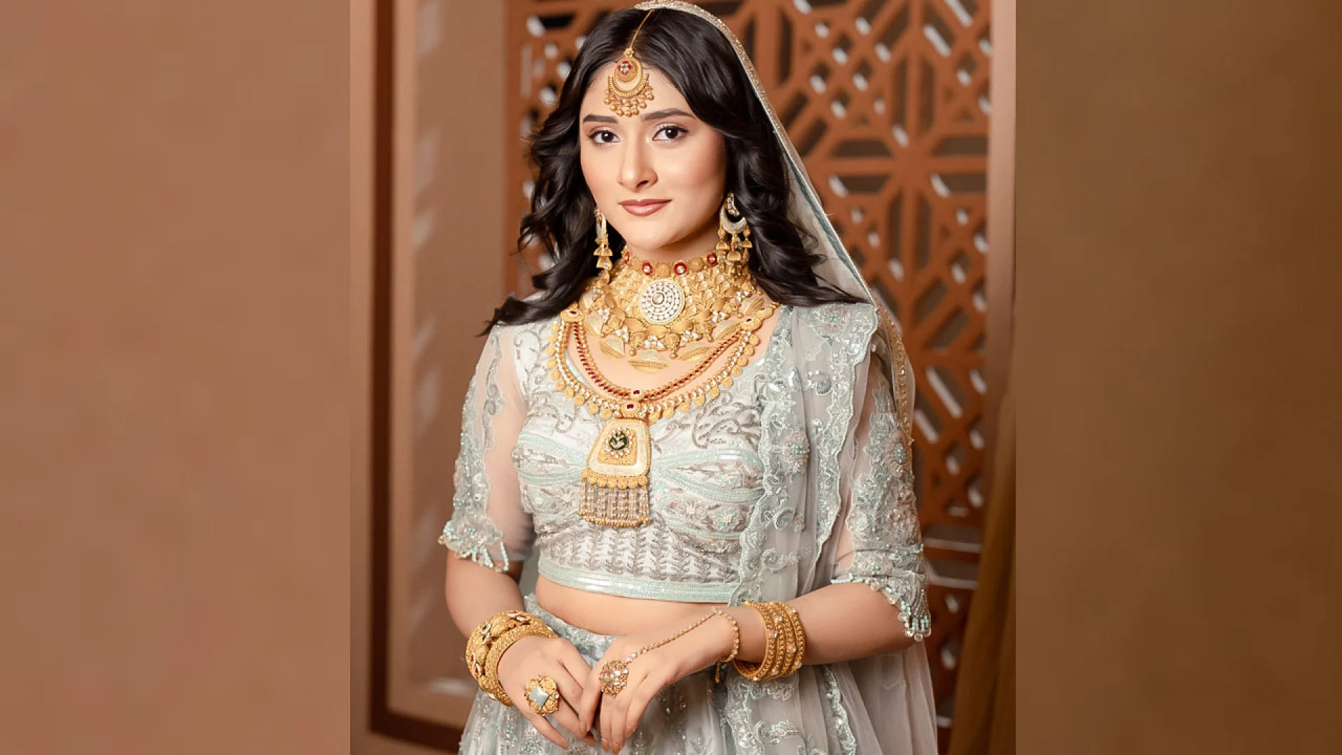 মালাইকা চৌধুরীকে নিয়ে আপন জুয়েলার্সের ‘আপন ওয়েডিং মুনসুন’