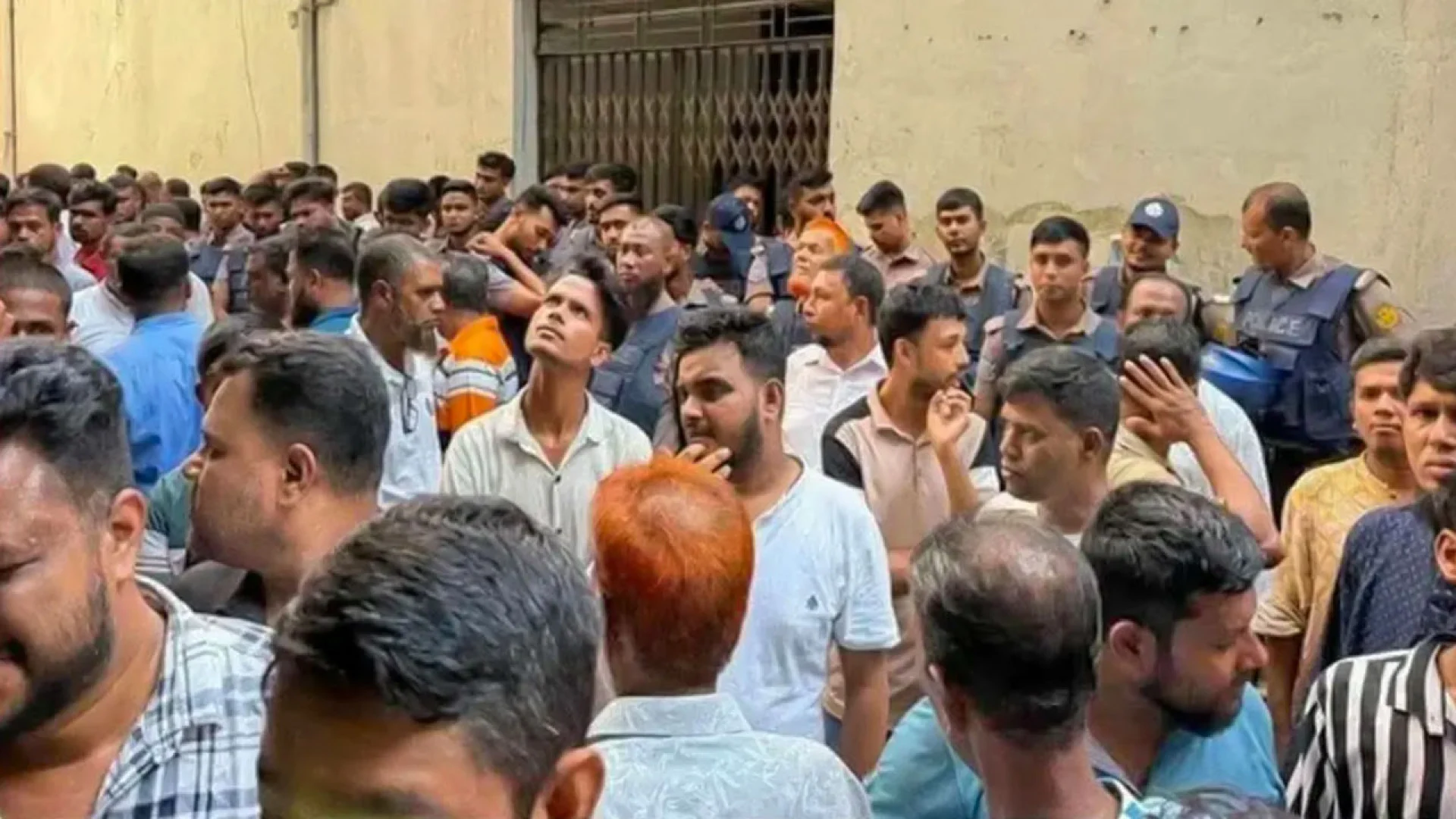 জাসদ কার্যালয়ে গোপন বৈঠক, আওয়ামী লীগ সন্দেহে অর্ধশতাধিক আটক