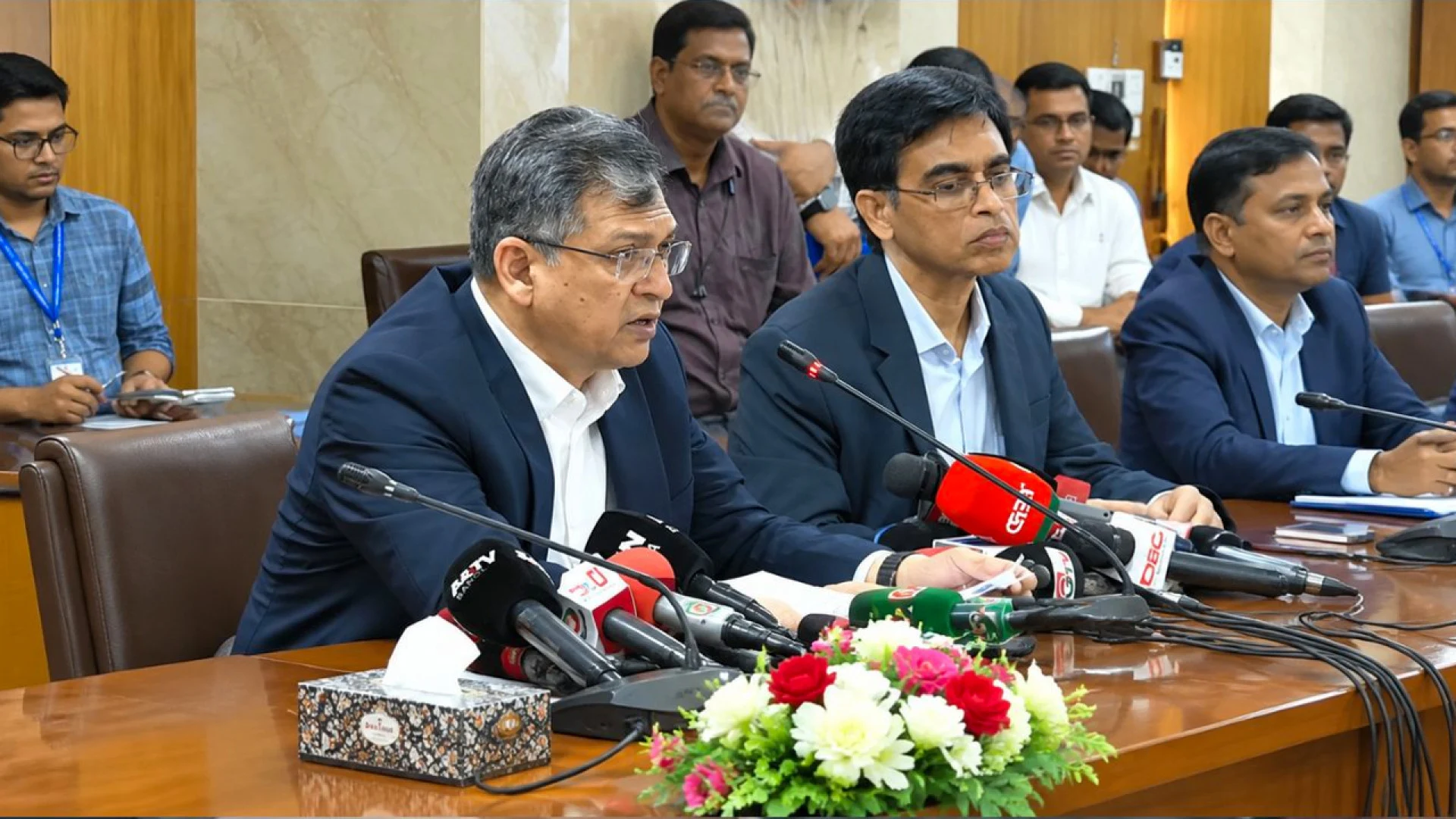 সাইবার আইনে সাংবাদিক গ্রেপ্তারে আদালতের অনুমতির প্রস্তাব: স্বরাষ্ট্রমন্ত্রী