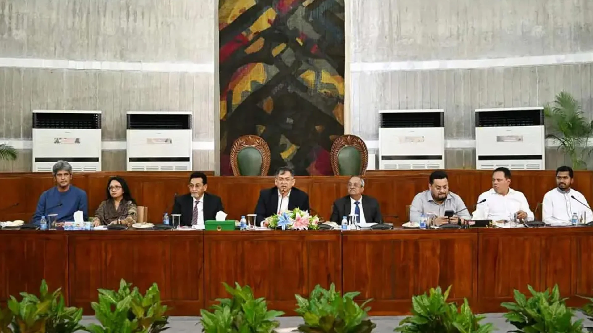 তত্ত্বাবধায়ক সরকার কাঠামো নিয়ে লিখিত প্রস্তাব চাইল বিশেষ কমিটি
