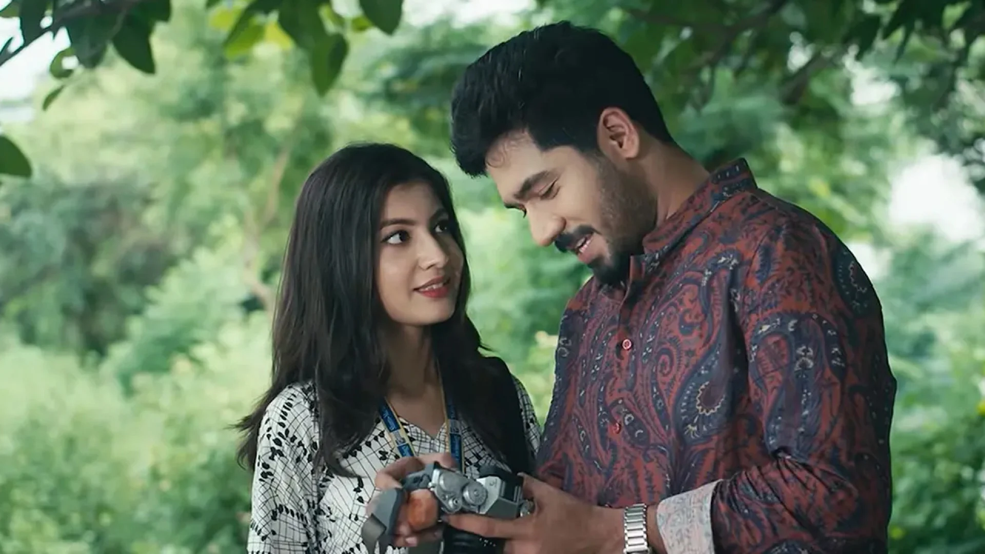 ছয় দিনেই কোটি ভিউ, খায়রুল-সাদনিমার ‘তোমার ঠিকানায়’ ঘিরে দর্শকের উচ্ছ্বাস