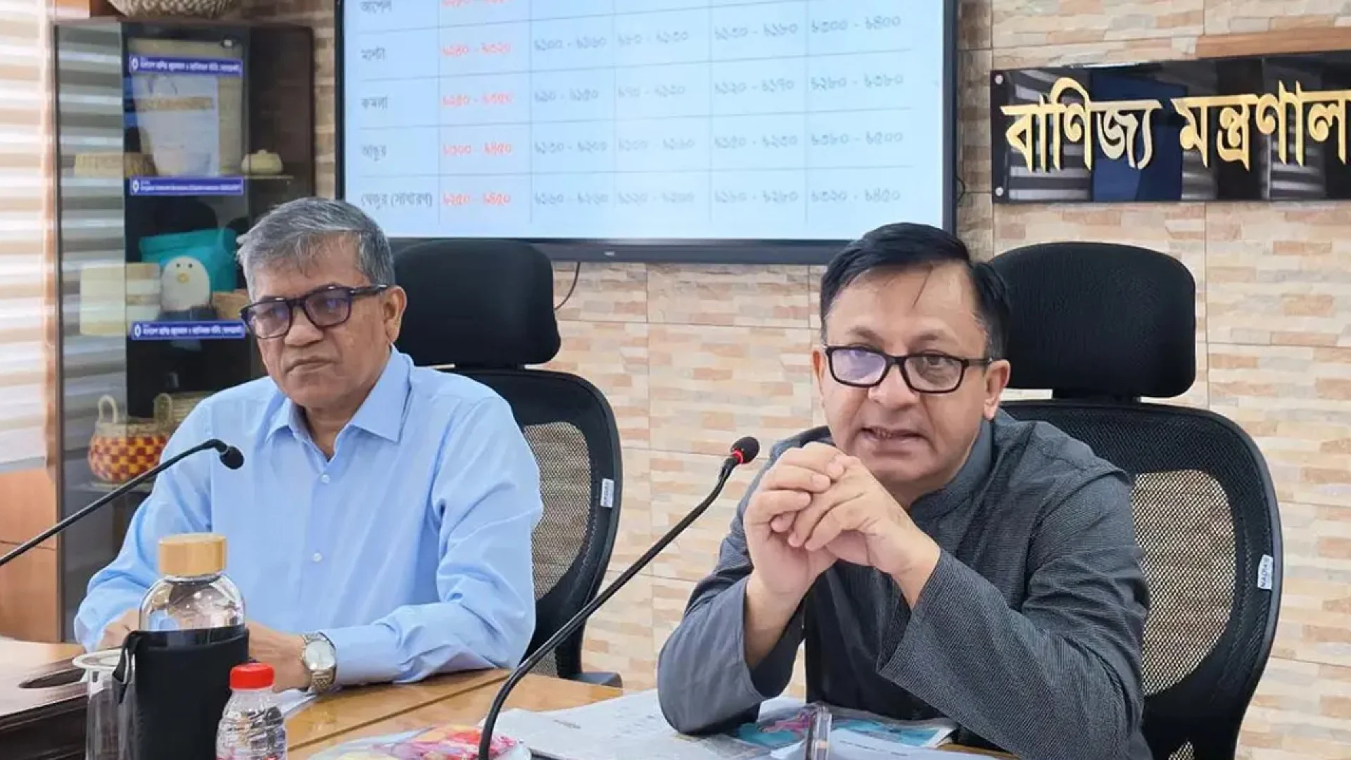 মাল্টার দাম নিয়ন্ত্রণে আমদানি বাড়ানোর নির্দেশ, অস্বাভাবিক দামে বিক্রিতে ব্যবস্থা