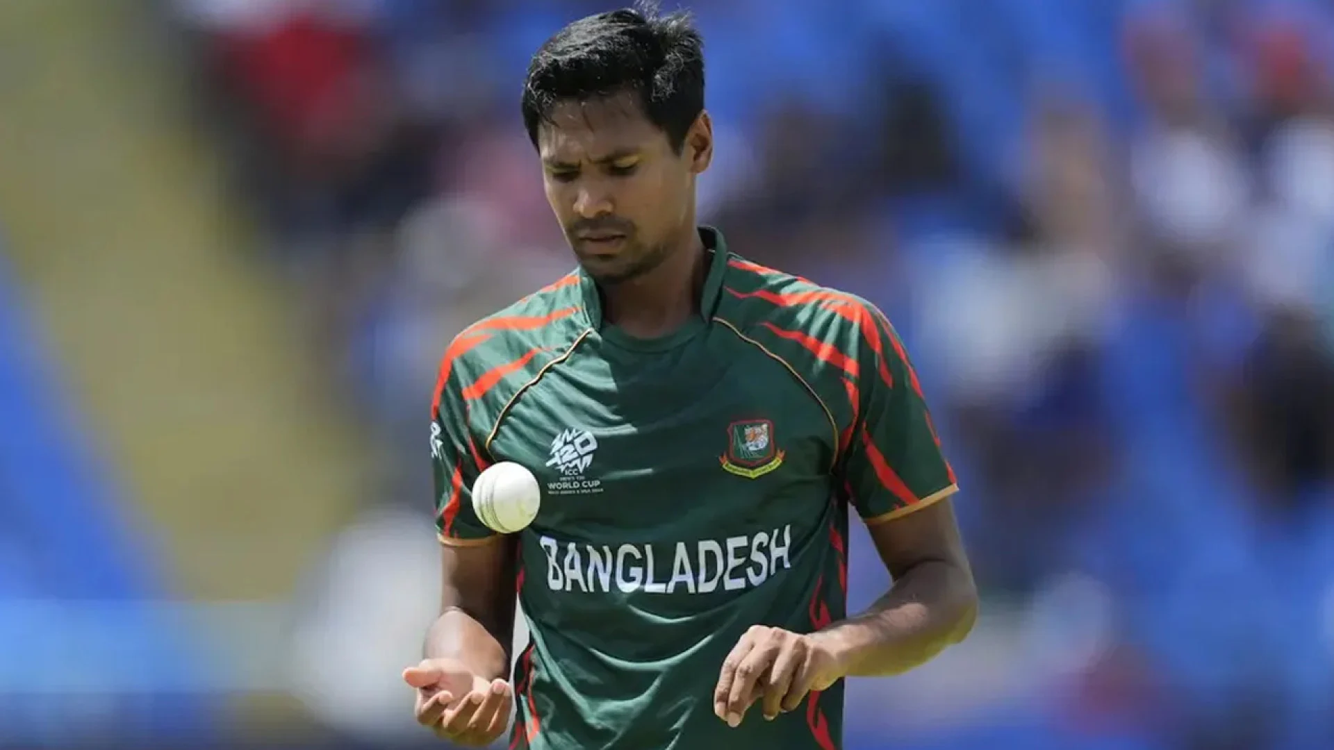 মুস্তাফিজের এমন ব্যর্থতা অবিশ্বাস্য, মোসাদ্দেককে কেন বল করানো হলো না—সুজন