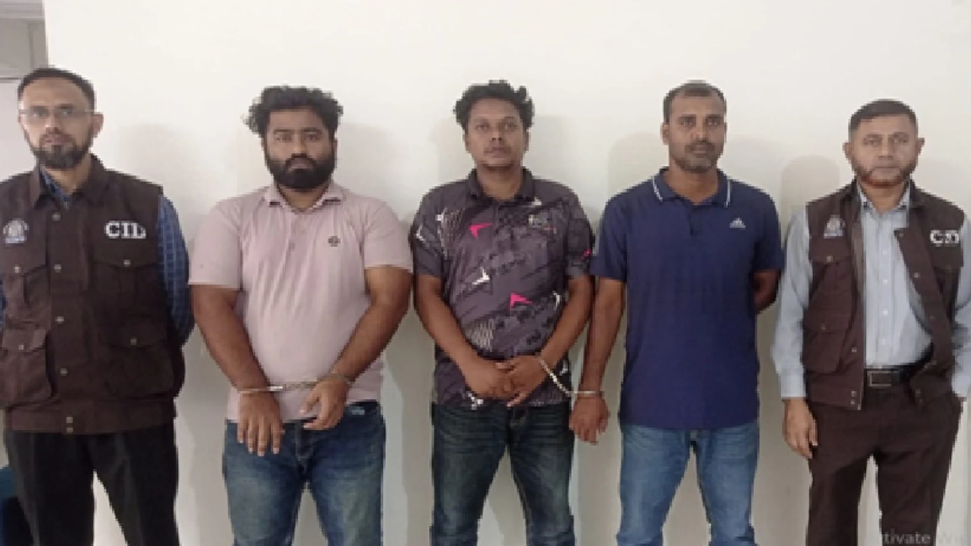 অনলাইন বেটিংয়ের অর্থ বিদেশে পাচারের অভিযোগ, পাবনায় সিআইডির হাতে গ্রেপ্তার ৩