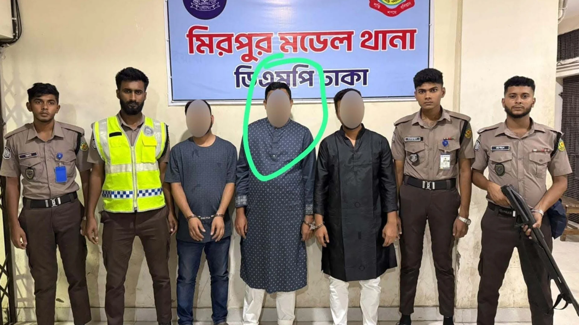মিরপুর মডেল থানা পুলিশের অভিযানে নিষিদ্ধ সংগঠন ছাত্রলীগ নেতা মারুফ হোসেন মিঠুসহ গ্রেফতার তিন