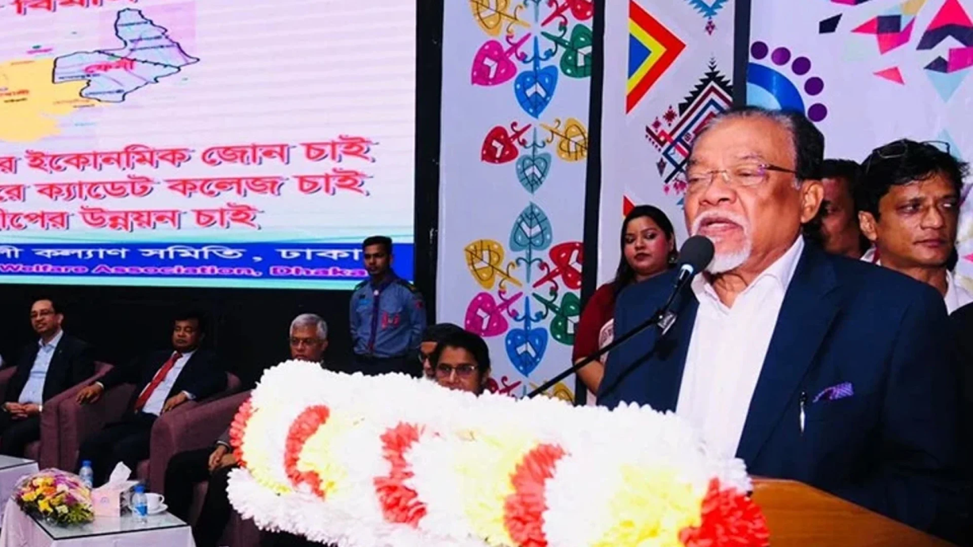 তরুণদের উদ্যোক্তা হওয়ার আহ্বান জনপ্রশাসন উপদেষ্টার