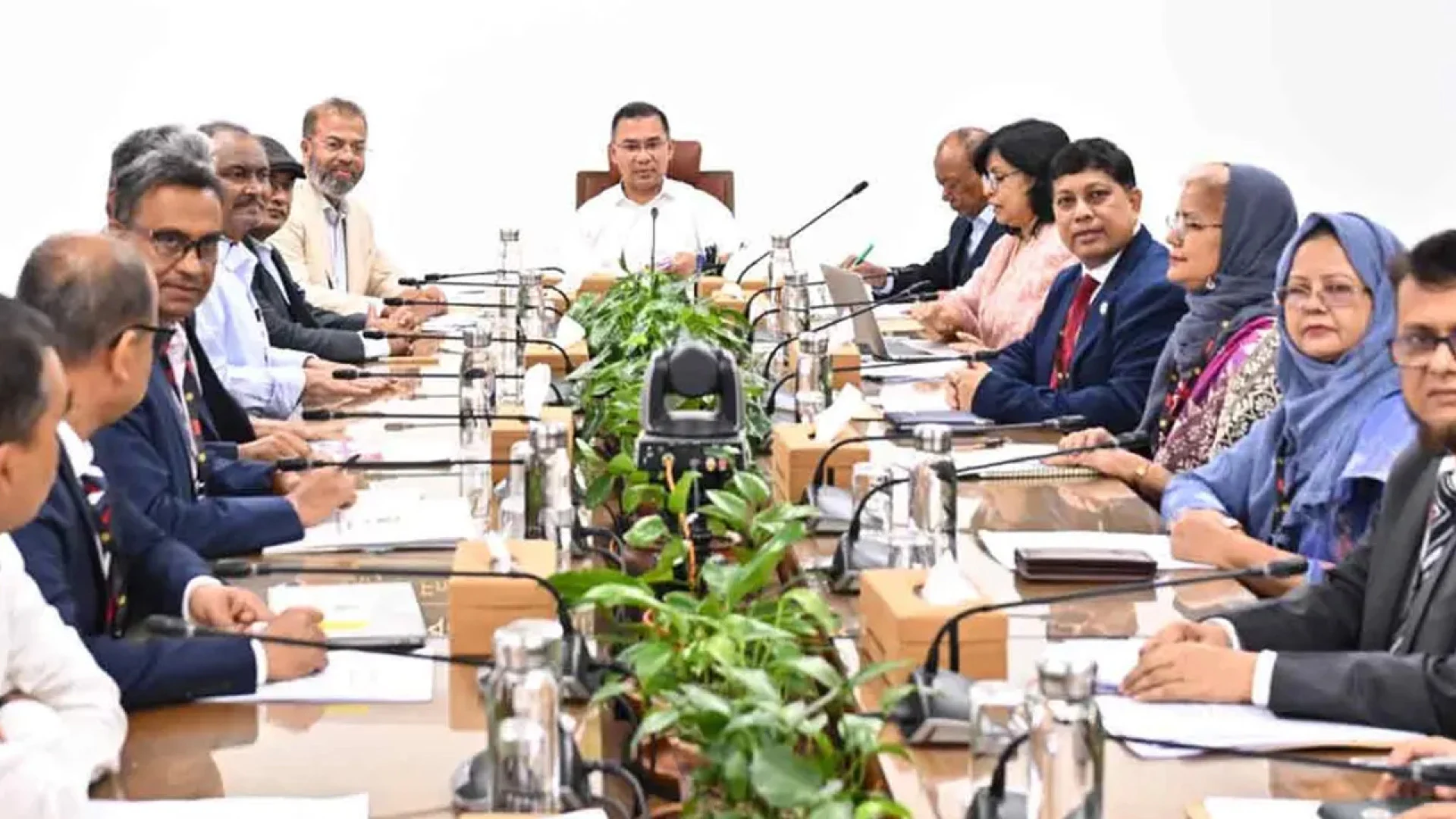 পরিবেশ রক্ষায় দায়িত্বের বাইরে গিয়েও কাজ করার আহ্বান প্রধানমন্ত্রীর