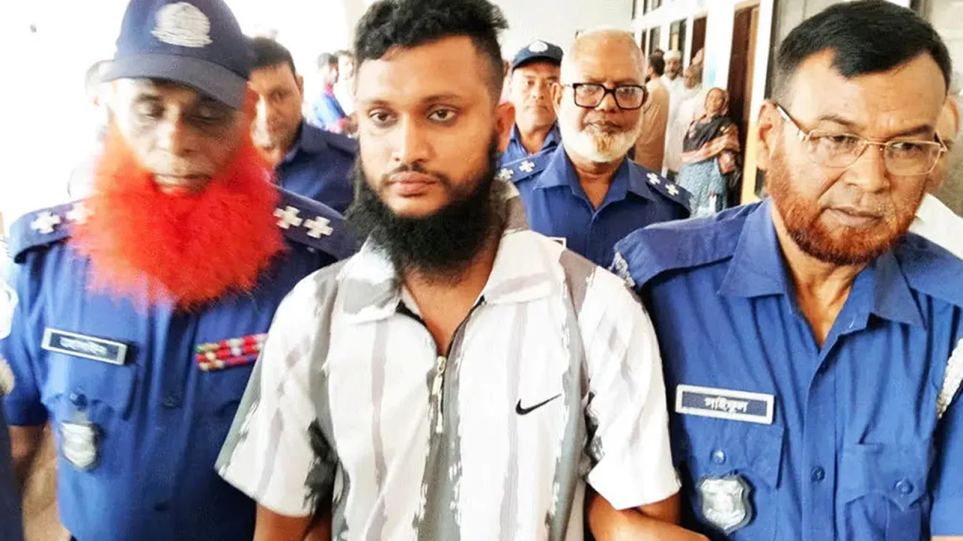 বগুড়ায় ব্যবসায়ী হত্যা মামলায় তিন আসামির আমৃত্যু কারাদণ্ড