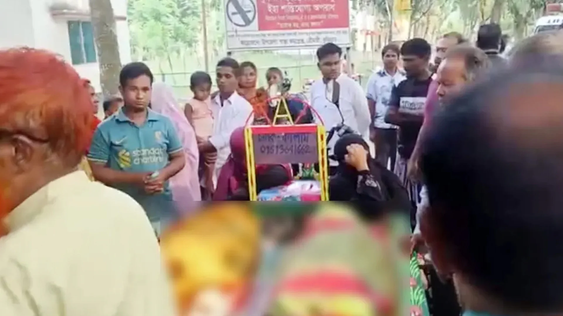 কুড়িগ্রামে রৌমারীতে ট্রাকচাপায় ইজিবাইকের ৫ যাত্রী নিহত