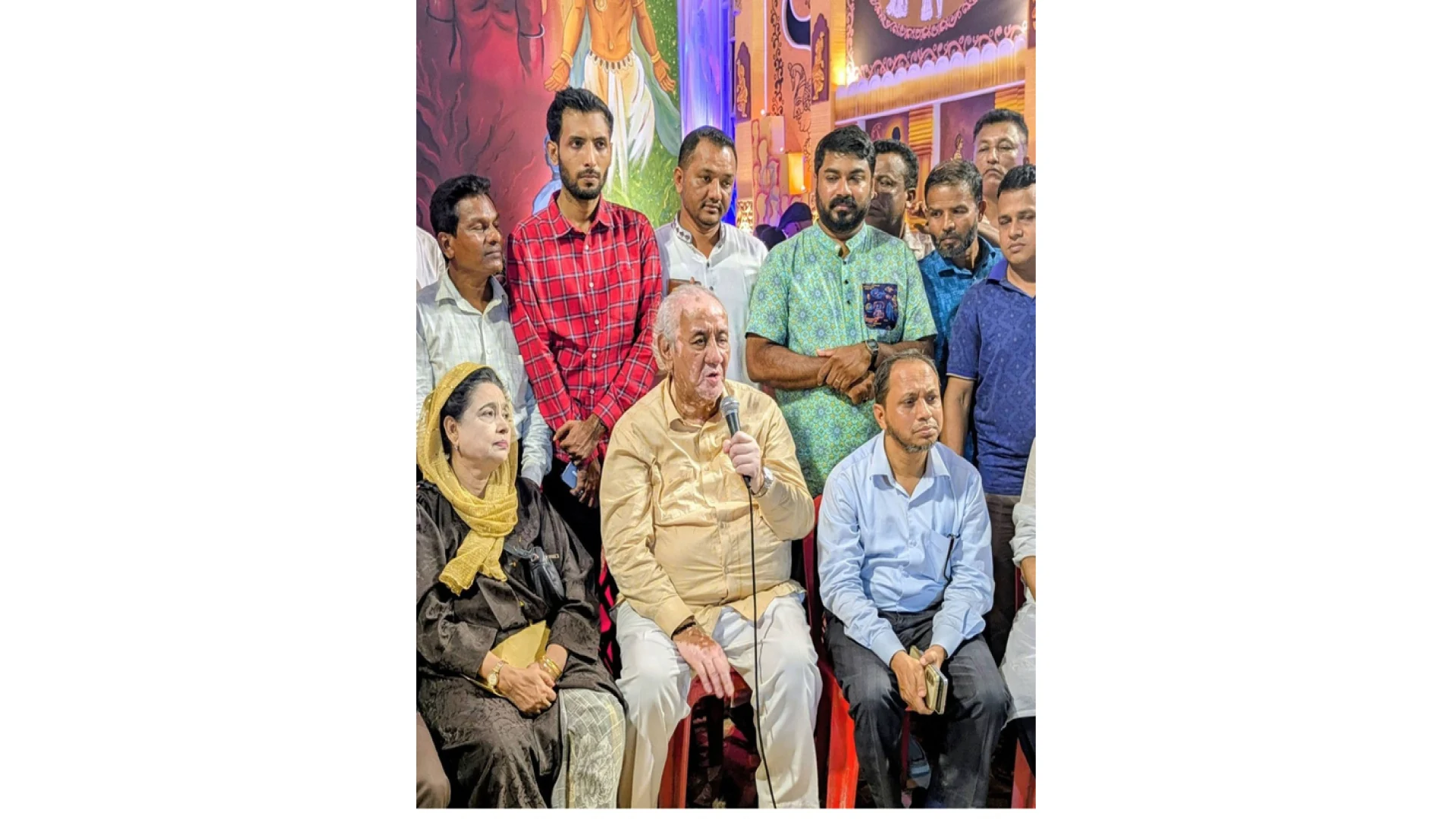 পর্যটক ও পূজারীদের নিরাপত্তায় সতর্ক থাকার নির্দেশ পার্বত্য চট্টগ্রাম বিষয়ক মন্ত্রীর