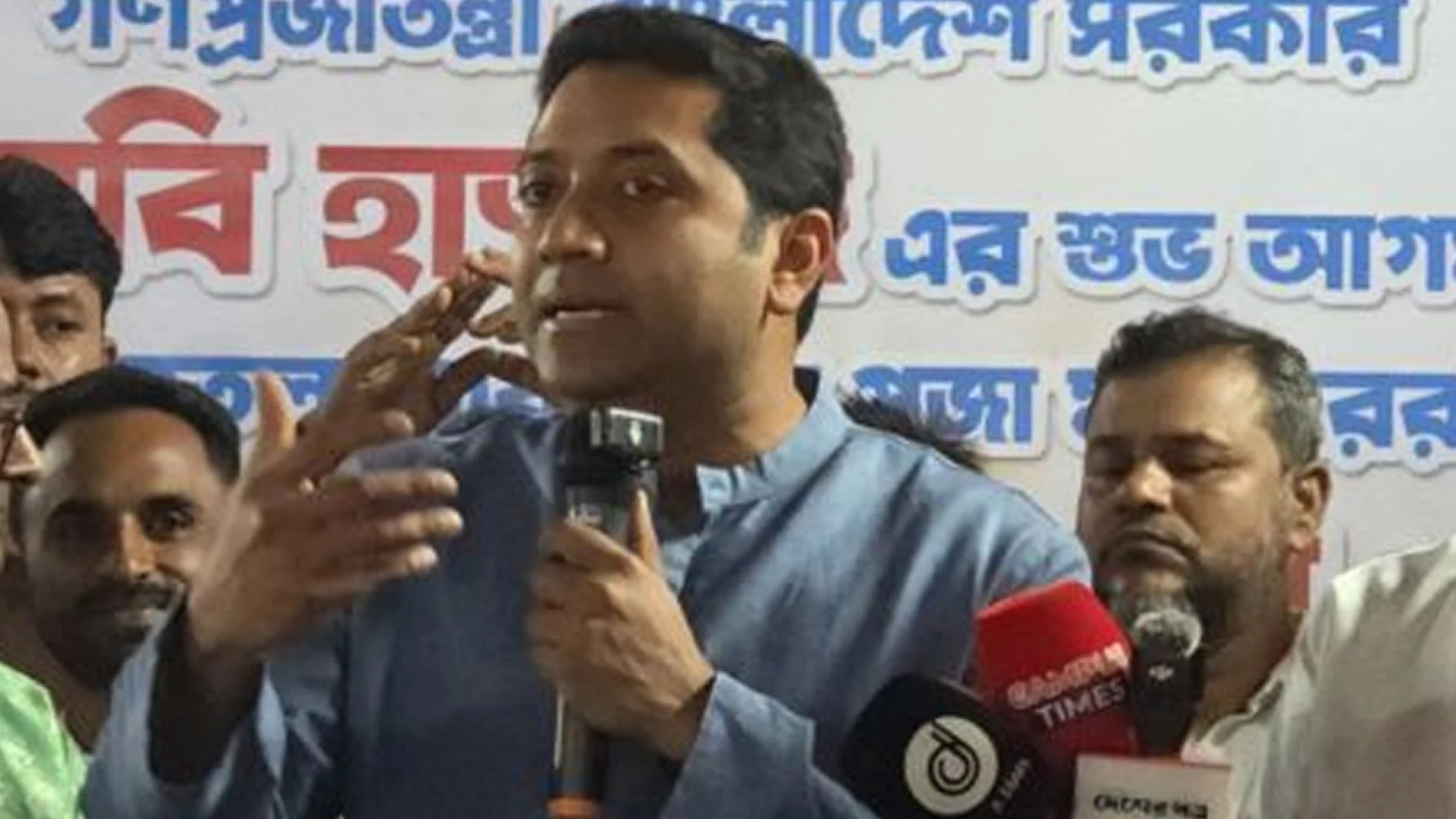 প্রাথমিক ও গণশিক্ষা প্রতিমন্ত্রীর ঢাকা-১৩ আসনের বিভিন্ন পূজামণ্ডপ পরিদর্শন 