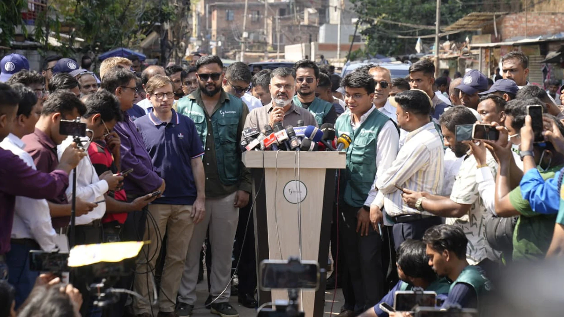 নগরবাসীকে সাথে নিয়ে প্রধানমন্ত্রীর ঘোষিত ‘ক্লিন ও গ্রিন ঢাকা’ গড়ে তোলা হবে: ডিএনসিসি প্রশাসক