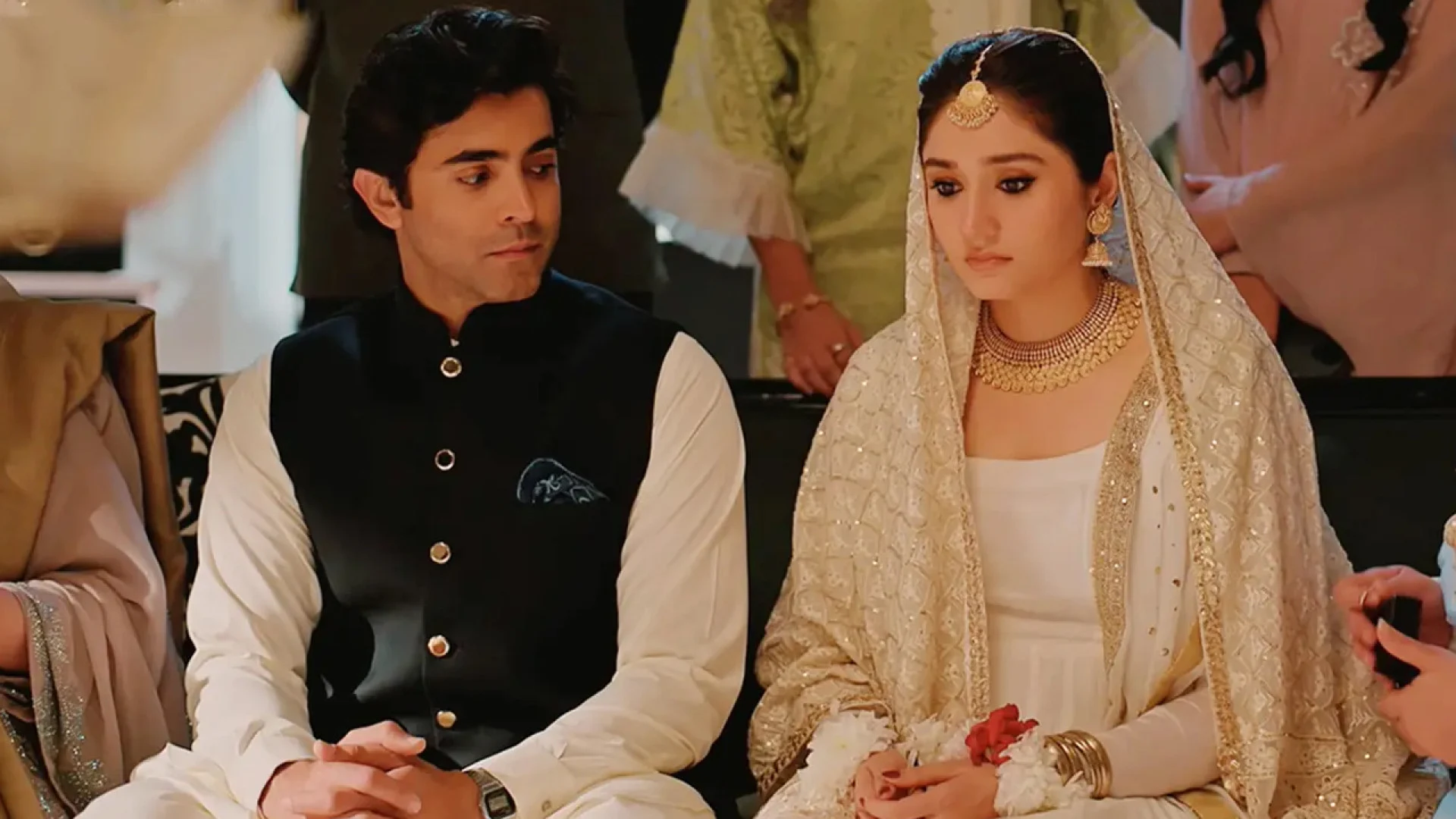 ‘দার-ই-নিজাত’-এ আবু বকর হয়ে নজর কাড়ছেন শেহরিয়ার, কেন দর্শকদের এত পছন্দ?