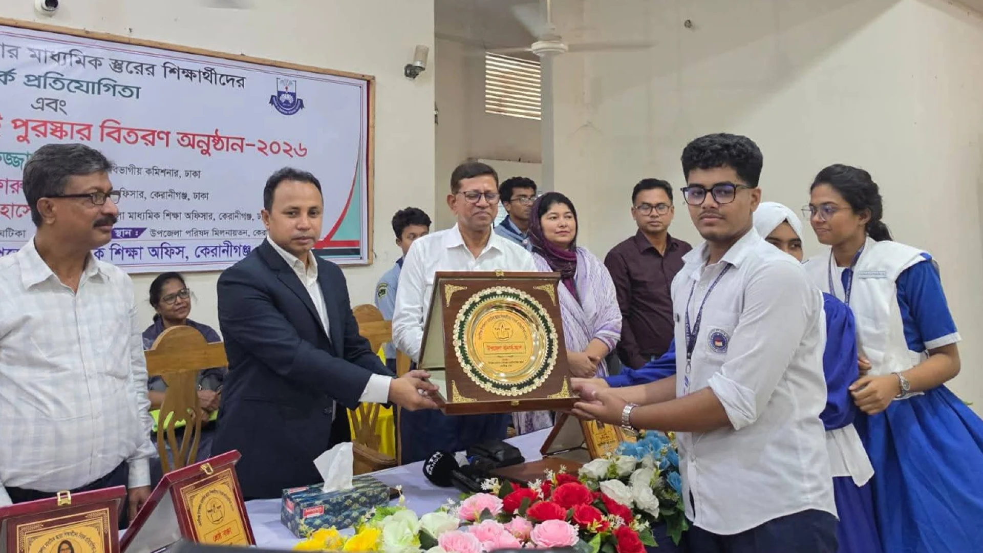 কেরানীগঞ্জে শিক্ষার্থীদের যুক্তির লড়াই: বিষয় কারিগরি শিক্ষাই বেকারত্ব দূর করার প্রধান উপায়